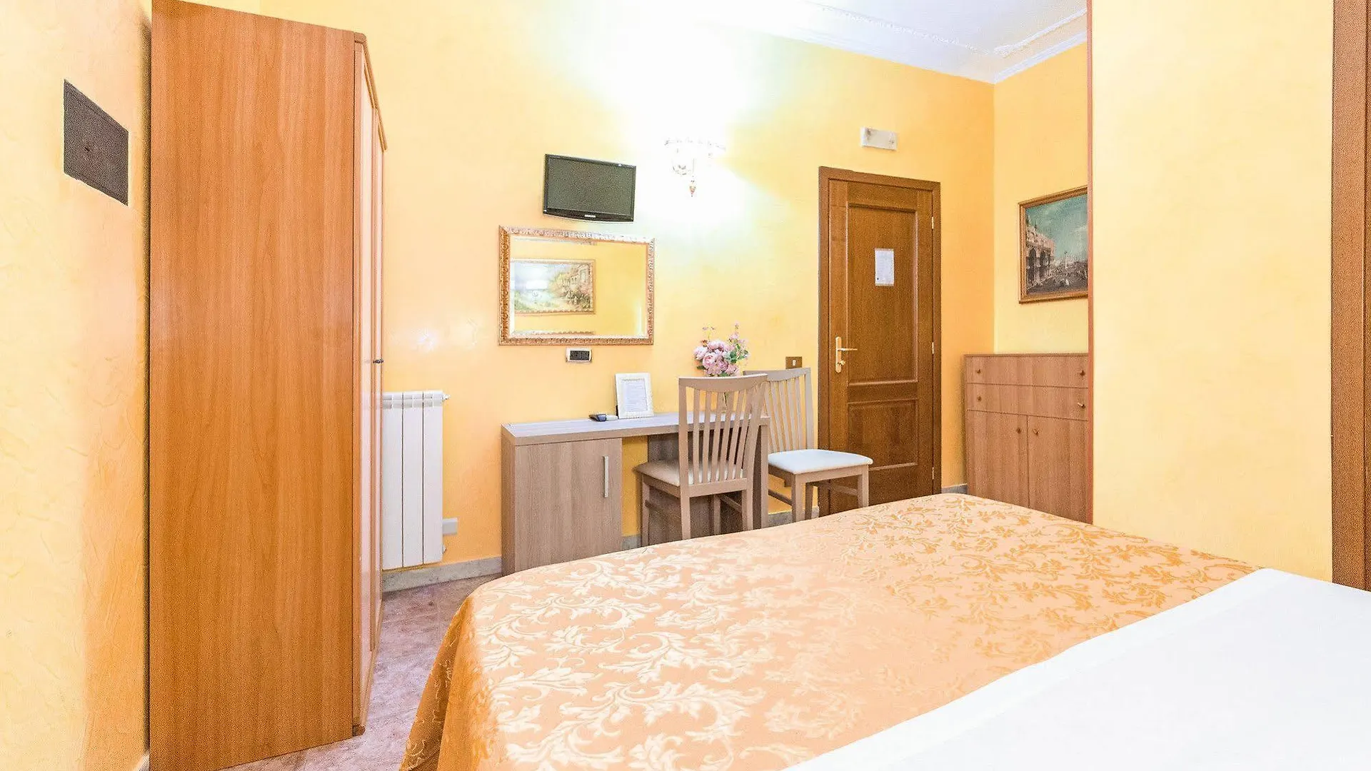 Downtown Accommodation Рим